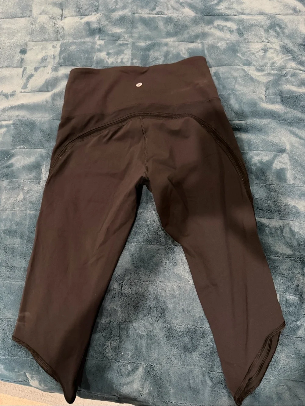Cropped lululemon leggings, sz 8, 17 inches